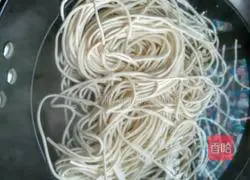  Illustration of how to make lean meat fried noodles 4