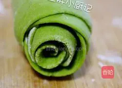 Illustration of how to make rose steamed buns 15