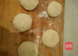 Illustration of how to make fried pancakes (hot noodle pancakes) 4