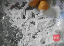 Illustration of how to make sweet potato dumplings with taro filling 14