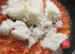 Illustration of how to make tomato and egg fried rice 7