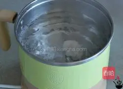 Illustration of how to make handmade black sesame glutinous rice balls 6