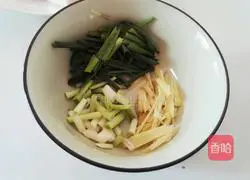 Illustration of how to make cabbage braised rice (voltage cooker version) 6
