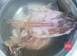 Illustration of how to make steamed squid meatloaf 1 