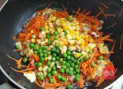 Yangzhou fried rice recipe 3