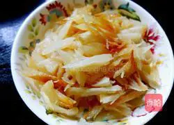 Salted fish and chicken cubes Illustration of how to make fried rice 1