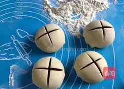 Illustration of how to make spinach blossom steamed buns 13