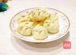 Beef Brisket Illustration of how to make leek buns 1