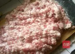 Illustration of how to make shepherd's purse and pork dumplings 1