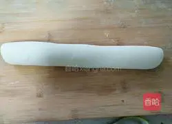 Illustration of how to cut steamed buns with two-color knife 5