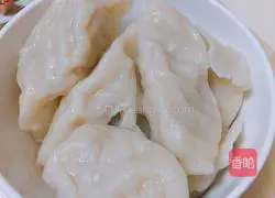 Illustration of how to make cabbage and pork dumplings 18