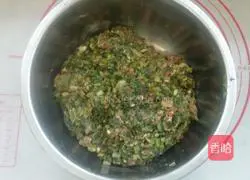 Illustration of making large steamed buns with mustard stuffing 3