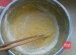 Illustration of how to make egg pancakes without lumps 3