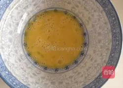 Illustration of how to make sausage and potato shredded burritos 2