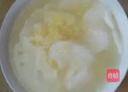 Illustration of how to add meat to sesame cakes 11