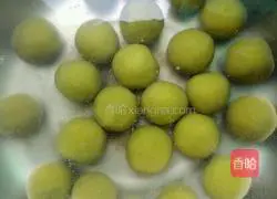 Illustration of how to make matcha chocolate glutinous rice balls 8