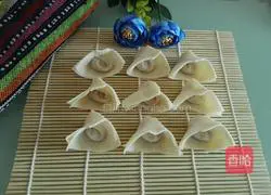 Illustration of how to make wontons 8