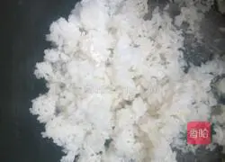 Illustration of how to make egg fried rice 2