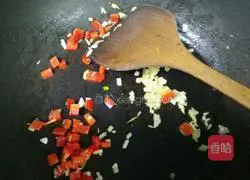 Illustration of how to make egg fried rice 6