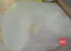 Illustration of how to make scallion pancakes 3