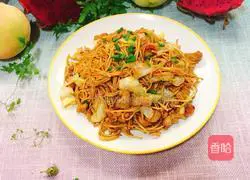 Illustration of how to make fried tofu and shredded pork noodles 8