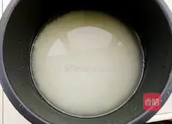 Illustration of braised rice with mushrooms and sausage 2