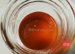 Illustration of making homemade shrimp oil (shrimp meat for dumpling stuffing, waste shrimp heads for shrimp oil) 4