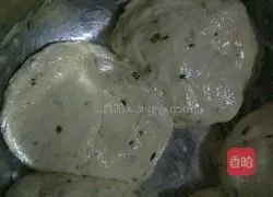 Illustration of how to make scallion pancakes 10