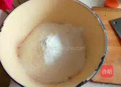 Illustration of how to make bean dregs and carrot steamed buns 4