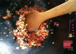 Carrot, Egg, Ham Illustration of how to make fried rice 5