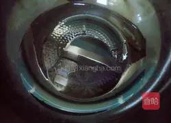 Illustration of how to make potato and sausage braised rice 11