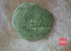 Illustration of how to make sweet potato leaf cake 10