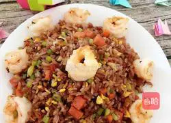 Illustration of how to make shrimp and ham fried rice 10