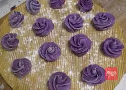 Illustration of how to make purple sweet potato bud steamed buns 9
