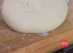 Illustration of how to make pork and green onion buns 4