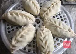 Vegetarian buns Illustration of how to do it 18