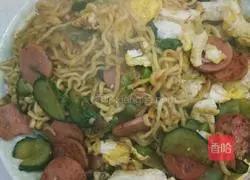 Illustration of how to make fried instant noodles 7