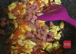 Illustration of how to make mushroom golden egg fried rice 8