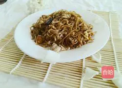 Illustration of how to make fried egg noodles 13