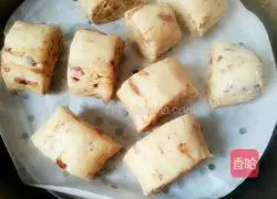 Illustration of how to make walnut, red date and brown sugar steamed buns 11