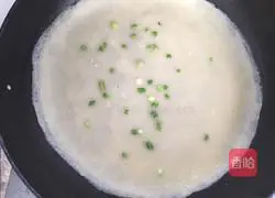 Illustration of how to make shredded potato pancakes 6