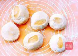 Illustration of how to make carrot and lotus steamed buns 9