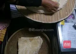 Illustration of how to make pancakes 5