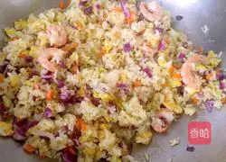 Illustration of how to make shrimp fried rice 10