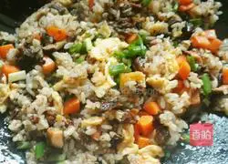 Beef Illustration of how to make colorful fried rice 4