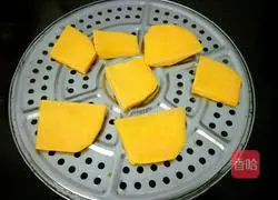 Illustration of how to make golden pumpkin dumplings 2