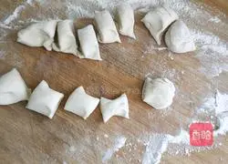 Illustration of how to make dumplings stuffed with melon, pepper and meat 12