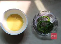 Illustration of how to make two-color pancakes 2