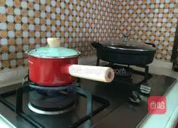 Illustration of how to make wontons 2