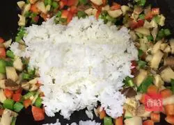 Illustration of how to make pepper fried rice 3